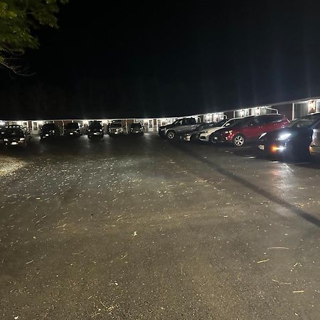 Rogers Motel Smiths Falls Exteriör bild