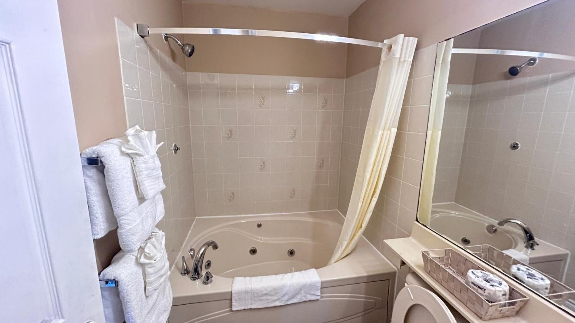 Rogers Motel Smiths Falls Exteriör bild
