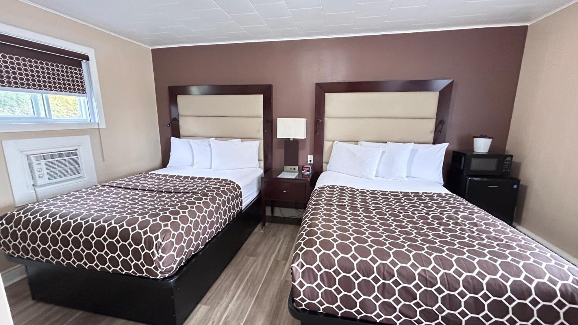 Rogers Motel Smiths Falls Exteriör bild